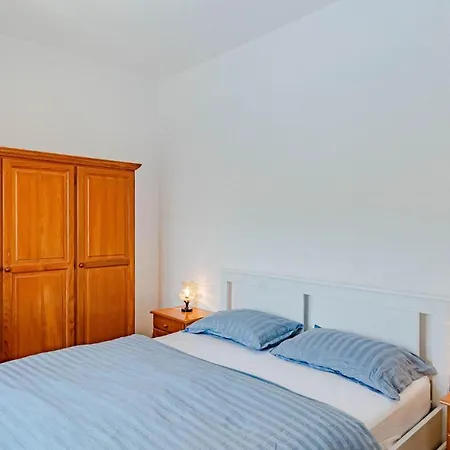 Tatil Evi Two-Bedroom Holiday Home In Blato