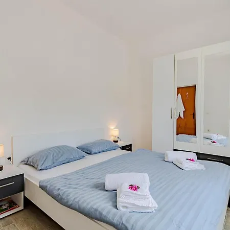 度假居 Two-Bedroom Holiday Home In Blato