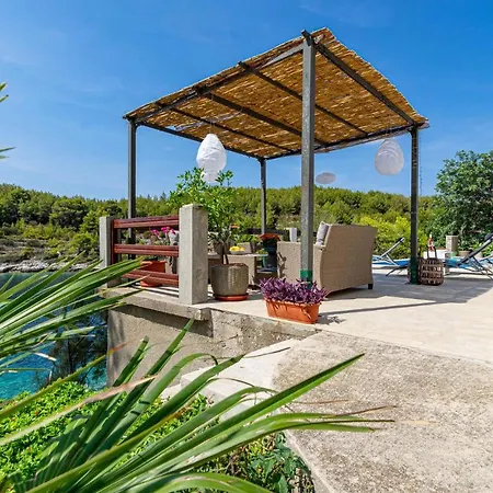 Gorgeous In Blato With Wifi Holiday home *