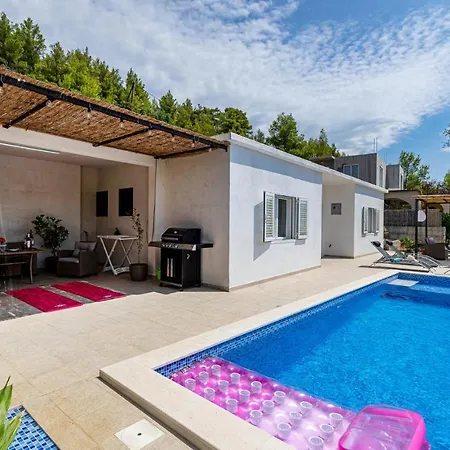 Two-Bedroom Holiday Home In Blato 度假居 普瑞兹巴