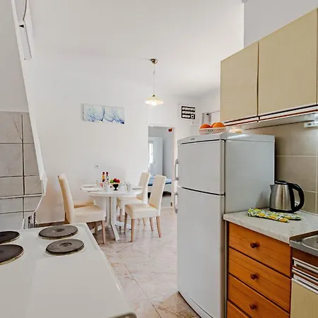 Gorgeous In Blato With Wifi Holiday home *